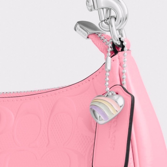 NWT Coach Teri Shoulder Bag In Signature Leather With Heart Charm in Pink CDA98 - Picture 5 of 16